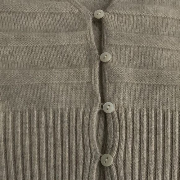 Club Monaco Cashmere Cardigan Sweater NWT Ribbed Bell Sleeves in Creamy Beige - Picture 7 of 11